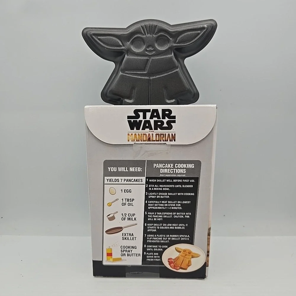 Star Wars The Mandalorian Baby Yoda (Grogu) Pancake Skillet & Pancake‎ set